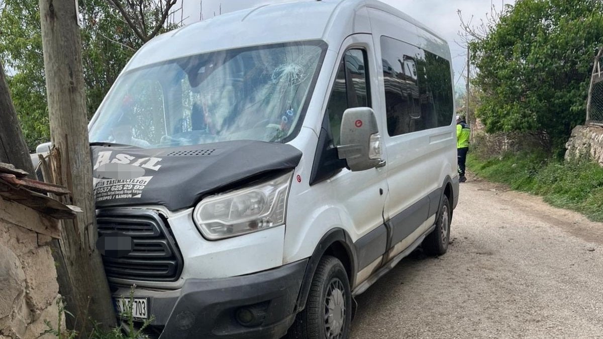 Samsun’da öğrenci servisi kaza yaptı: 12 yaralı