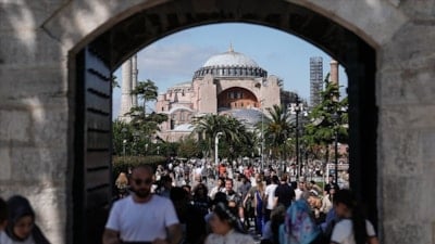 Yerli turistler geçen yıl seyahate 555,1 milyar lira harcadı