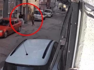 Bursa'da doğalgaz kutusunu yumrukladılar