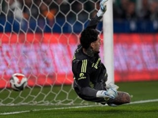 Konyasporlu top toplayıcı, Ederson'un penaltı notlarını aldı