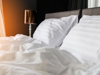 Yatakta sağ-sol fark ediyormuş: Sebebi şaşırtacak