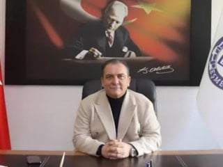 Eşme Belediye Başkanı Yılmaz Tozan görevinden uzaklaştırıldı