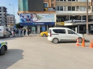 Hatay'da uyuşturucu bağımlısı şahıs satırla 3 kişiyi yaraladı