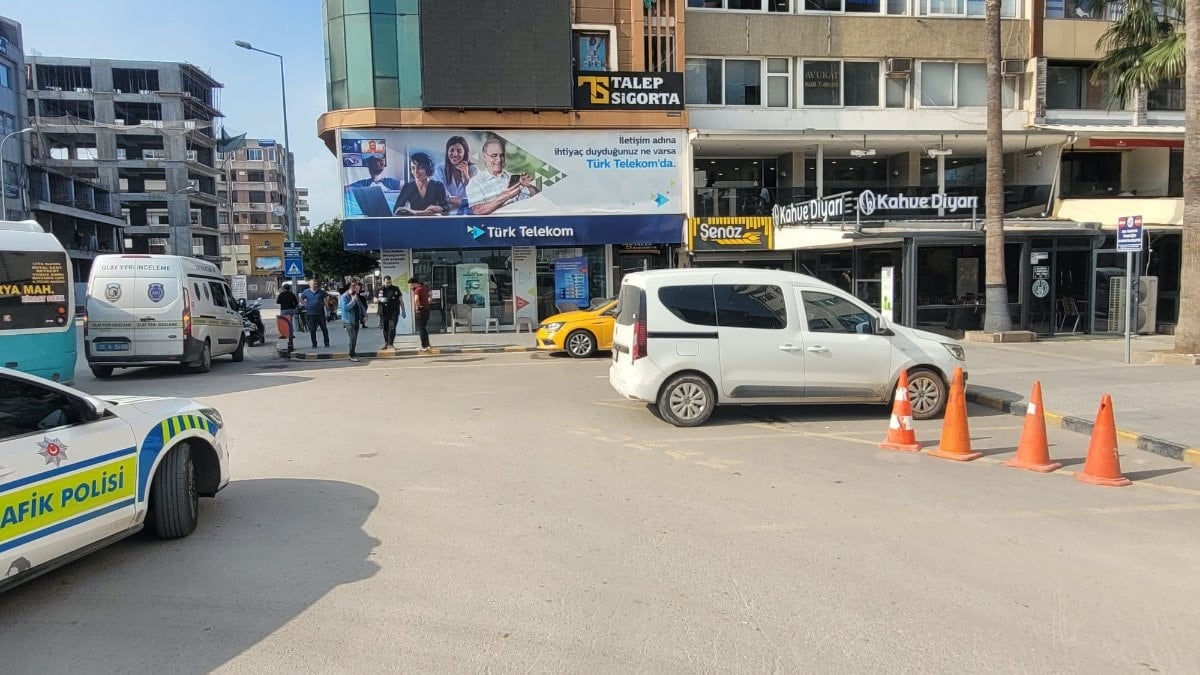 Hatay'da uyuşturucu bağımlısı şahıs satırla 3 kişiyi yaraladı