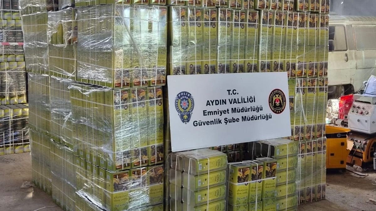 Aydın'da tağşiş yağ dolumunda kullanılan 2 bin teneke ele geçirildi