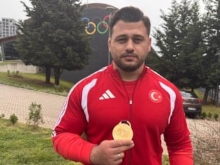 Rıza Kayaalp: Kolay olmayanı yapmak biz Türklerin işidir