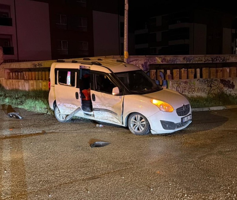 Eskişehir'de ehliyetsiz sürücü ile alkollü sürücü kaza yaptı: 117 bin lira ceza