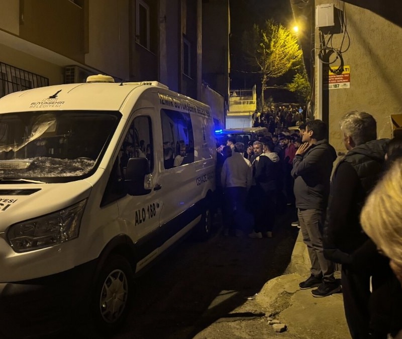 İzmir'de eşi tabancayla boğazından vurdu: Talihsiz kadın yaşamını yitirdi