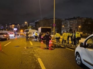 Ankara'da kaza yapan motosiklet sürücüsü ağır yaralandı