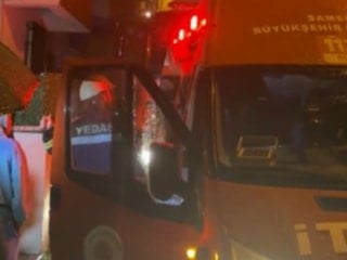 Samsun'da çıkan yangında anne ile 6 aylık bebeği dumandan etkilendi