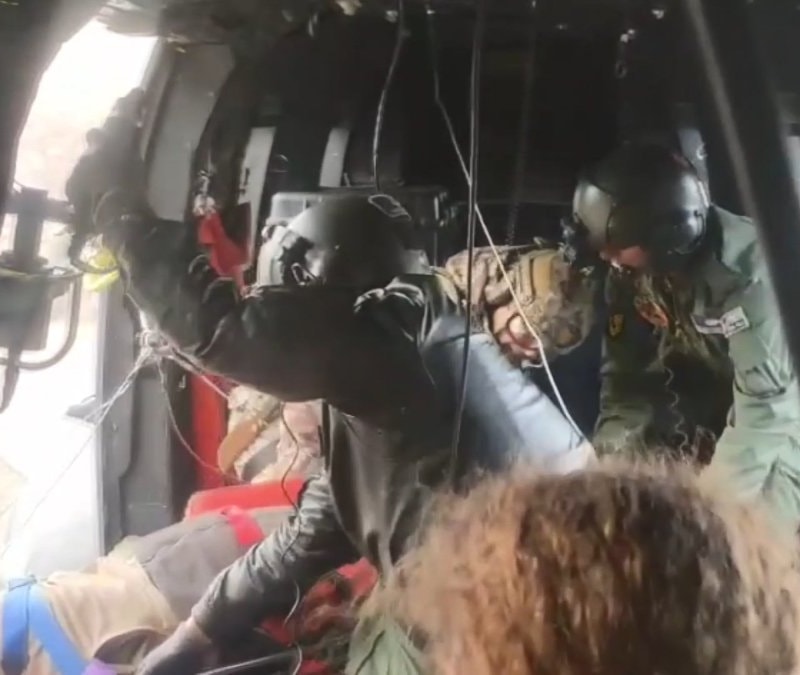 MSB duyurdu: Dağlık alanda yaralanan vatandaş helikopterle Erzurum'a getirildi