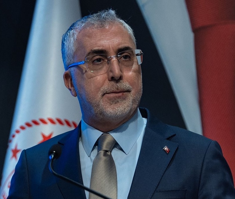 Vedat Işıkhan: 3 yılda 800 bin gencimize staj yaptırmayı hedefliyoruz