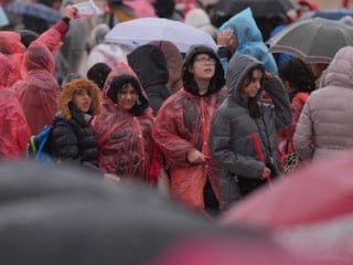 Anıtkabir'de yağmur altında 23 Nisan