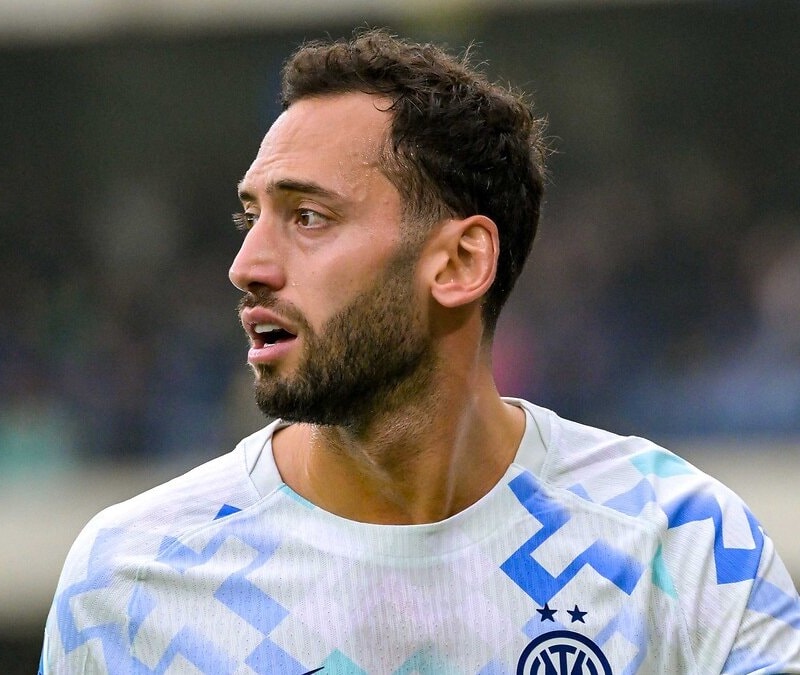 Hakan Çalhanoğlu, geleceği hakkında kararını verdi