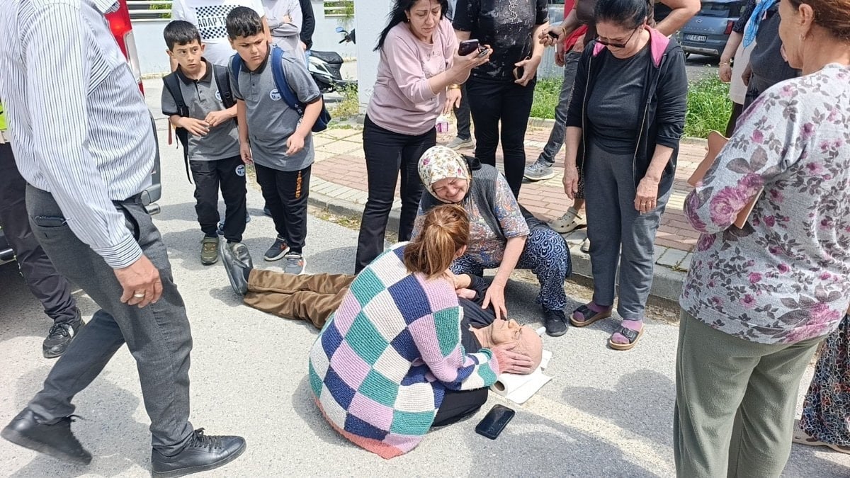 Antalya'da görme engelli eşine servis aracı çarptı: Yaşlı kadın gözyaşlarına boğuldu