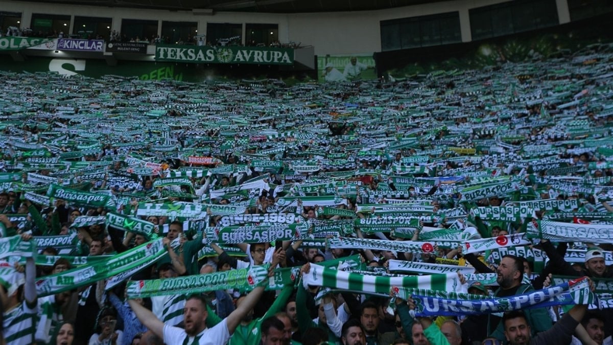 Bursaspor, taraftar rekoruyla Süper Lig şampiyonlarını geride bıraktı
