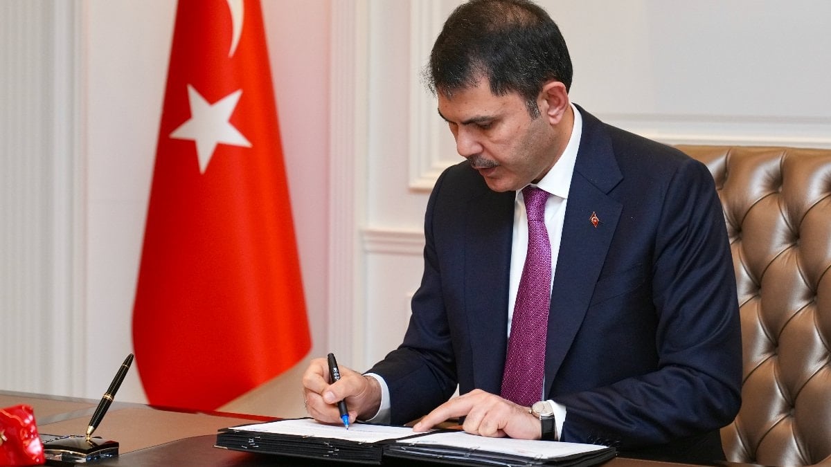 Murat Kurum'dan 23 Nisan'da deprem bölgesi paylaşımı