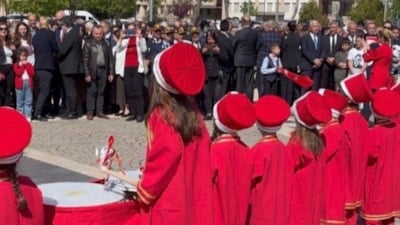 Gaziantep'te 23 Nisan töreninde CHP yönetimi, mehter gösterisine sırtını döndü