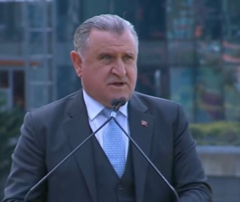 Gençlik ve Spor Bakanı Osman Aşkın Bak: Galatasaray daha büyük başarılara ulaşacak