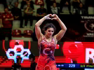 Milli güreşçi Nesrin Baş, Avrupa şampiyonu oldu