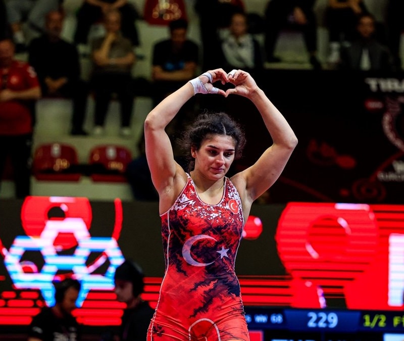 Milli güreşçi Nesrin Baş, Avrupa şampiyonu oldu