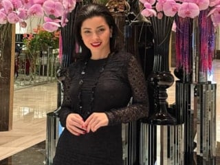 Uzun zamandır aşksız! oyuncu Merve Boluğur'dan aşk açıklaması