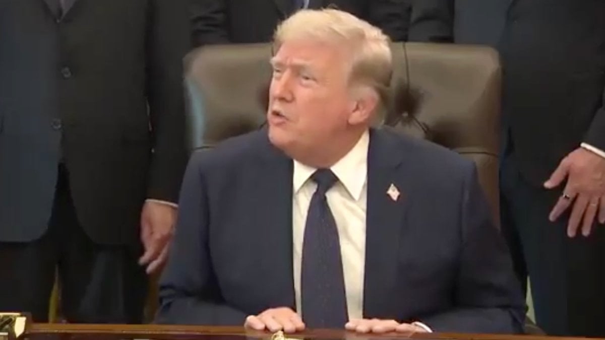 Trump'a 'savaş ne kadar sürecek' diye soruldu: Benzin fiyatını duyunca tansiyon yükseldi