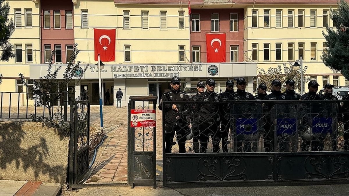 Halfeti Belediyesi'ne operasyon: 47 gözaltı