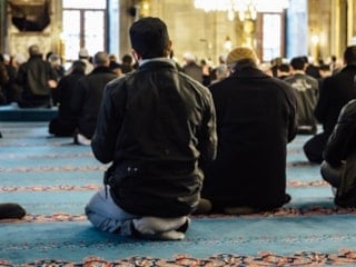 24 Nisan cuma hutbesinin konusu merhamet eğitimi oldu