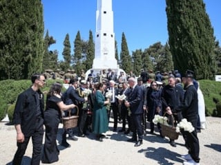 Çanakkale Kara Savaşları’nın 111. yılında Fransız Askeri Mezarlığı’nda anma töreni