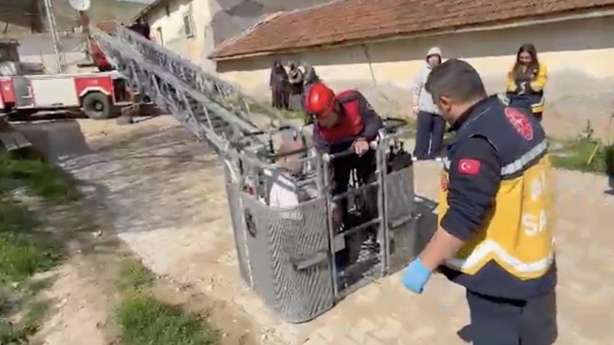 Çorum’da baca temizlerken bayılan kişiyi itfaiye kurtardı