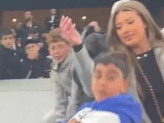 Milot Rashica'ya forma sürprizi: Eşine attı, minik taraftar kaptı