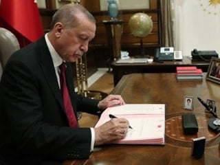 Bakanlıklara ilişkin atama kararları Resmi Gazete'de