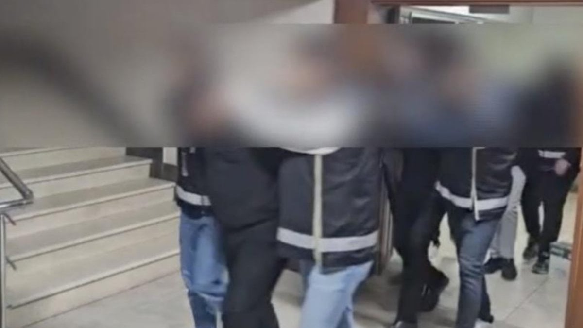 Sakarya ve İstanbul'da ehliyet sınavında kopya ağı çökertildi: 10 milyonluk gelir ortaya çıktı