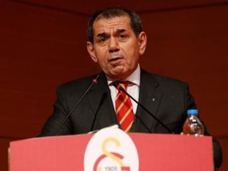Galatasaray'da Dursun Özbek Fenerbahçe derbisinin primini belirledi