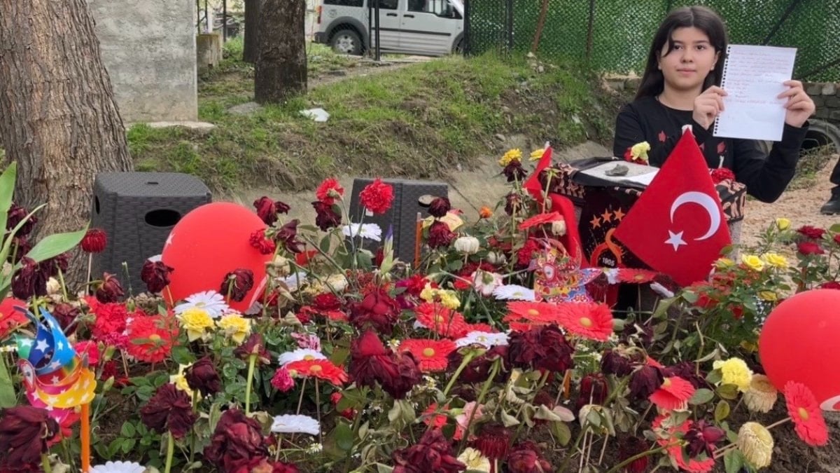 Kahramanmaraş'taki saldırıda ölen Adana'nın mezarına bırakılan notlar duygulandırdı