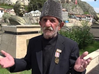 Amasya'da sattığı keçilerin parasını alamadı: Sağlığından oldu