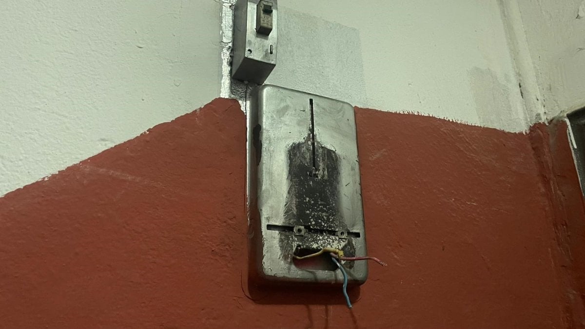 Karaman’da pes dedirten hırsızlık: Elektrik sayacını söküp çaldılar