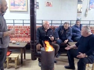 Ardahan'da nisan ayında soba yaktılar