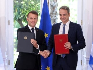 Yunanistan ve Fransa savunma işbirliği anlaşmasını yeniledi