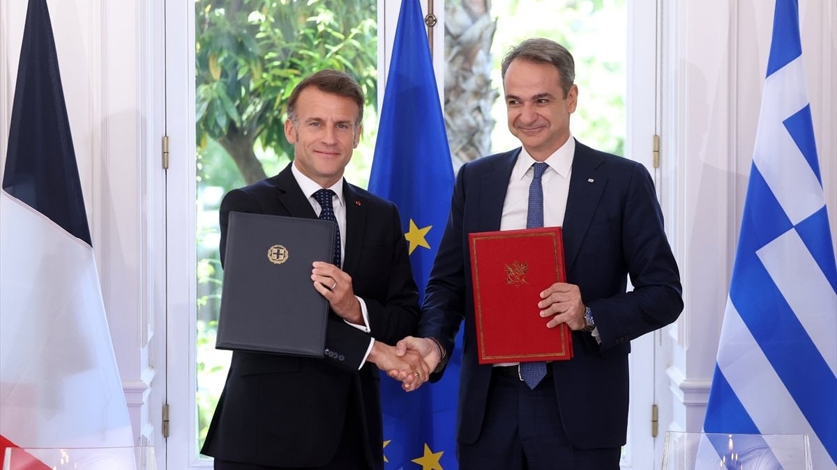 Yunanistan ve Fransa savunma işbirliği anlaşmasını yeniledi