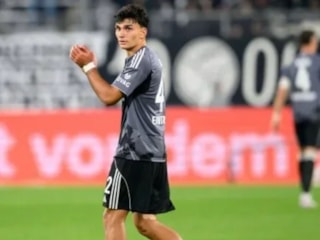 Frankfurt, 1 puanı Can Uzun'un asistiyle kurtardı