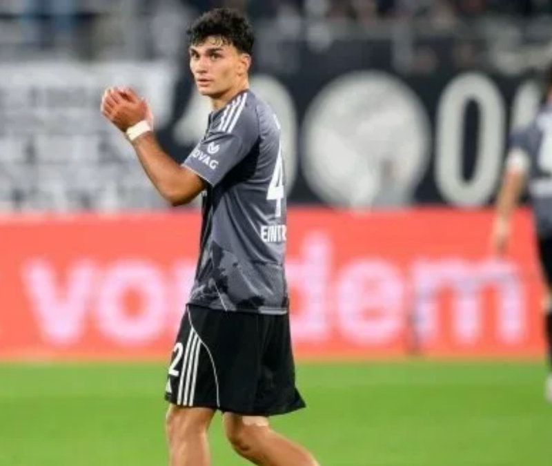 Frankfurt, 1 puanı Can Uzun'un asistiyle kurtardı