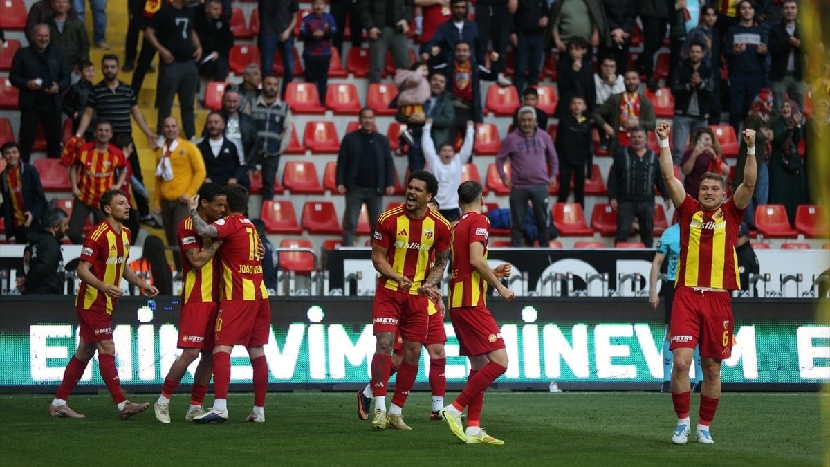 Kayserispor, Rizespor'u 2-0 mağlup etti