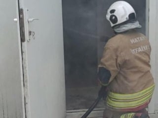 Hatay'da konteyner yangını