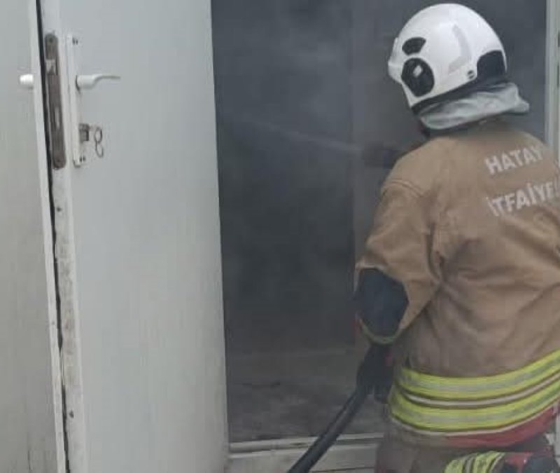 Hatay'da konteyner yangını