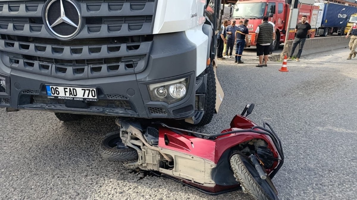 Hatay'da kamyonun altında kalarak hayatını kaybetti