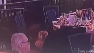 Trump'a suikast girişimi: Hiçbir şey olmamış gibi yemek yemeye devam etti