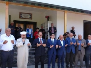 Hatay'da deprem sonrası inşa edilen 126'ncı cami ibadete açıldı