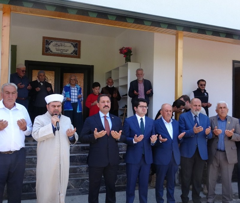 Hatay'da deprem sonrası inşa edilen 126'ncı cami ibadete açıldı